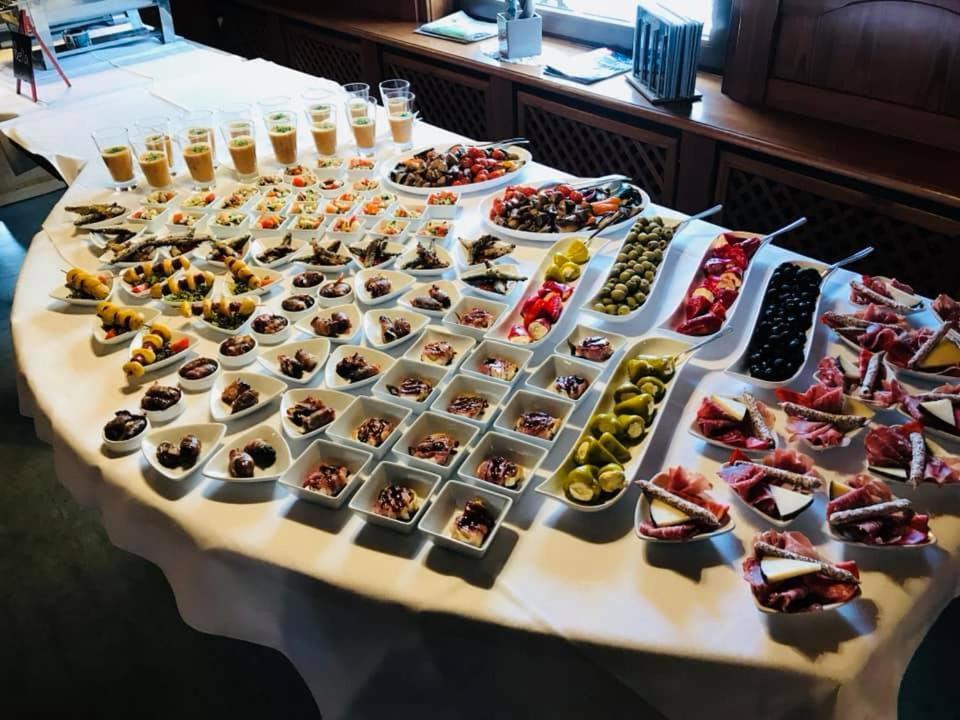 Bauer'S Pension-Restaurant-Catering Grosshabersdorf Buitenkant foto