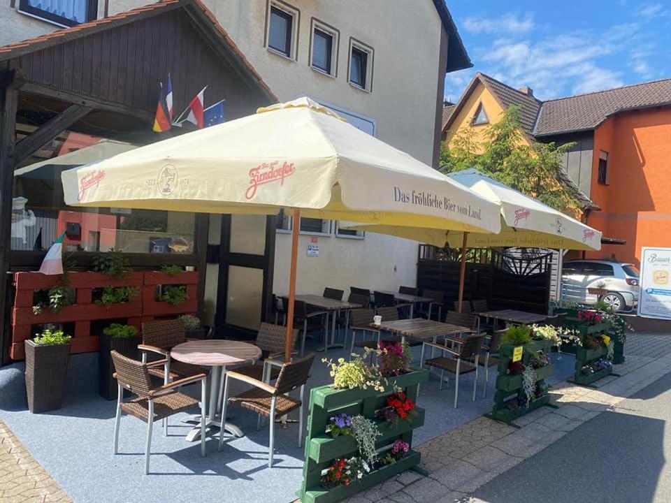 Bauer'S Pension-Restaurant-Catering Grosshabersdorf Buitenkant foto