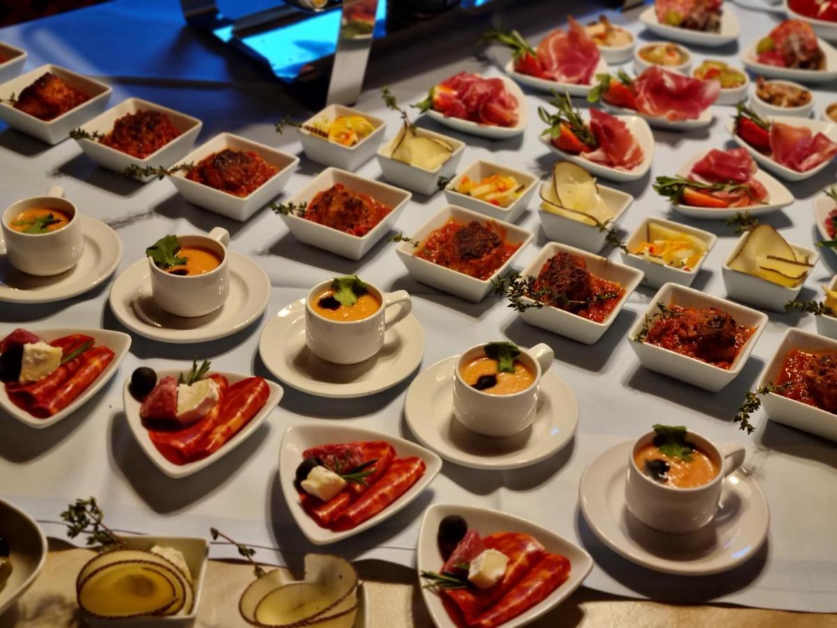 Bauer'S Pension-Restaurant-Catering Grosshabersdorf Buitenkant foto
