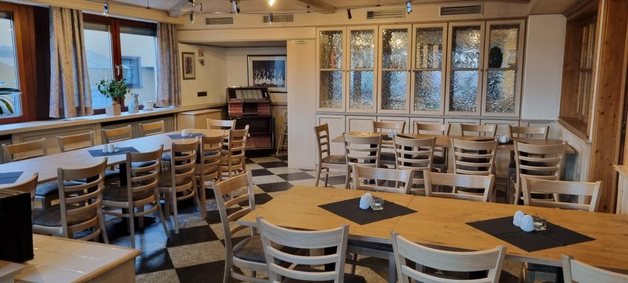 Bauer'S Pension-Restaurant-Catering Grosshabersdorf Buitenkant foto