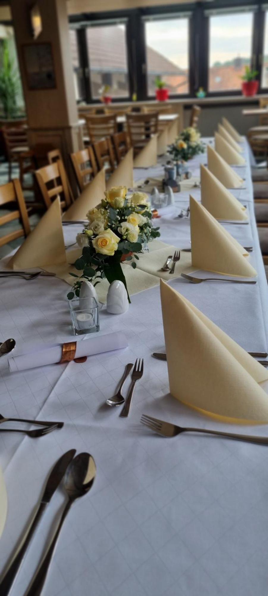 Bauer'S Pension-Restaurant-Catering Grosshabersdorf Buitenkant foto